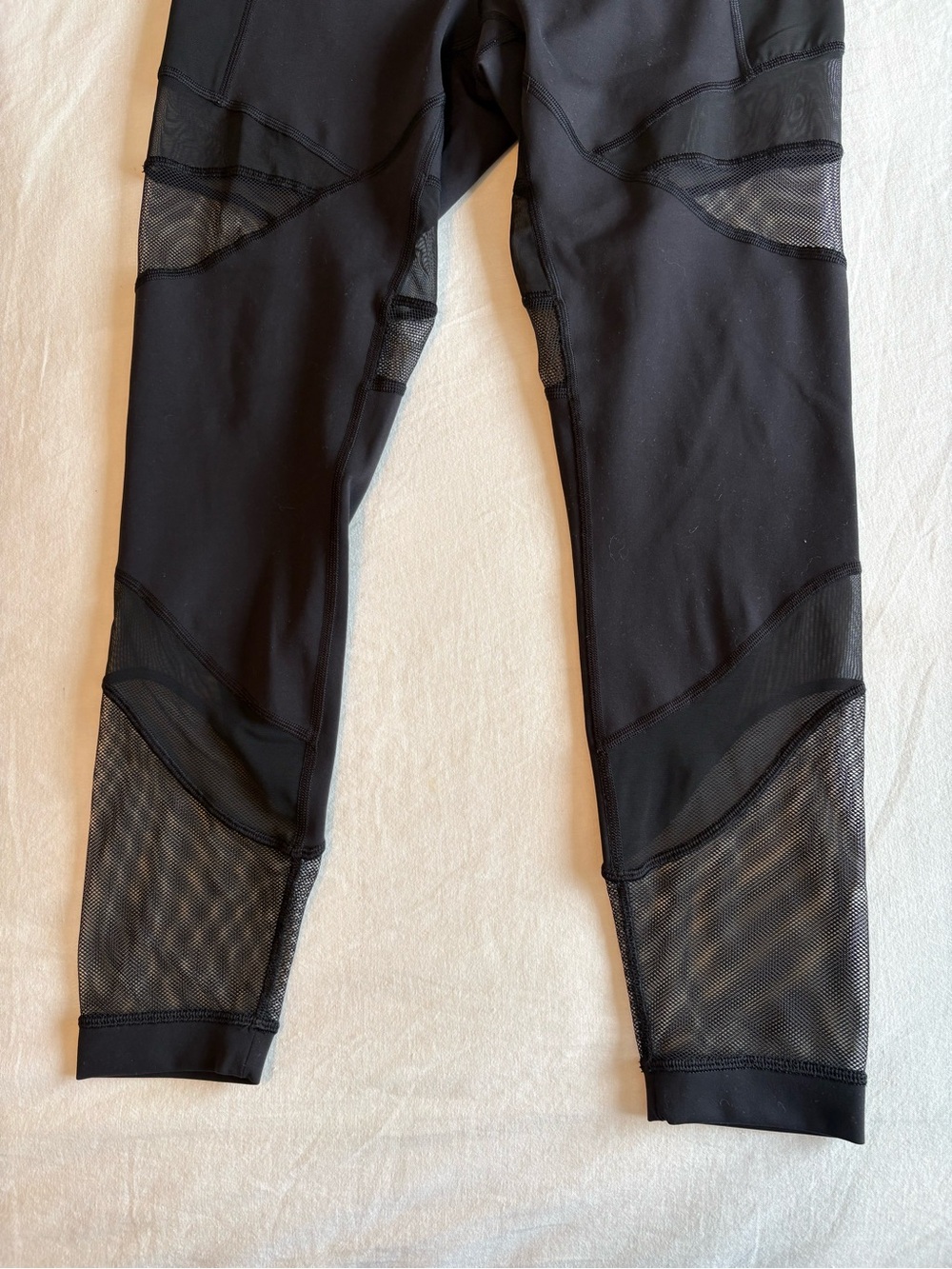 lululemon athletica Black Mesh-Panel Leggings size 10 - Picture 3 of 9